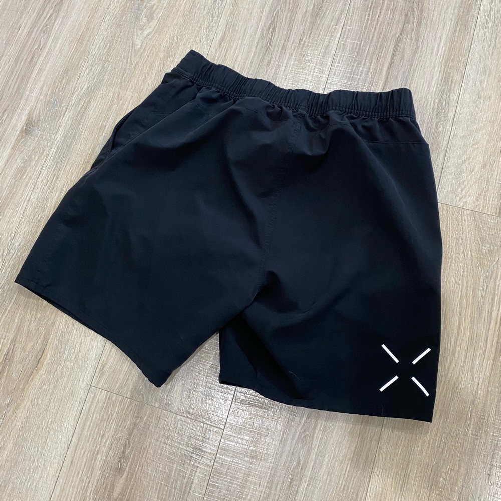 Ten Thousand Foundation Short 7”